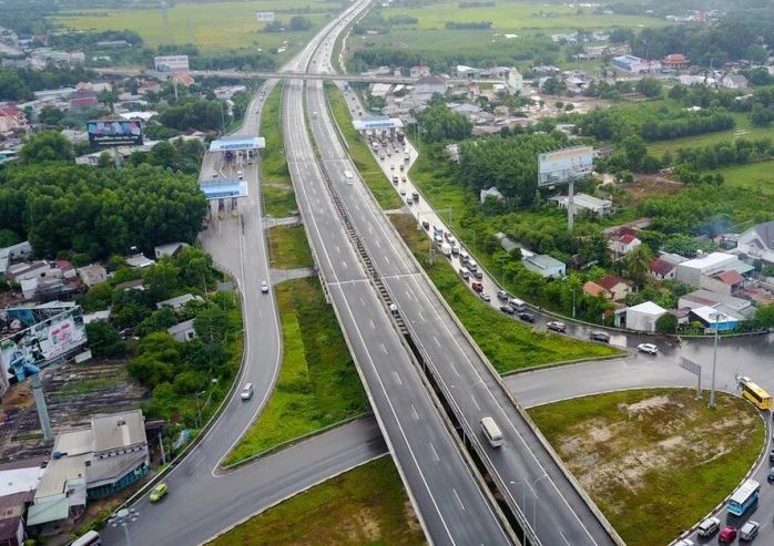 Chi Thanh - Van Phong section of the North - South Expressway - MC-BIFI ...