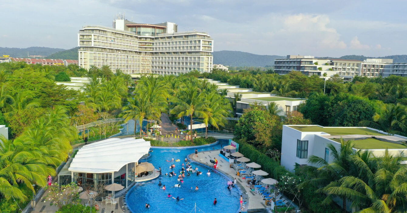 Khu tổ hợp Sonasea Villas & Resort